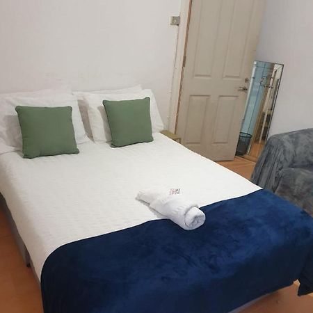 Balham, South London Spacious Guest House F2, 6 Rooms Available Exterior photo